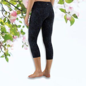 Lululemon Wunder Under Paisley Capri Size 6